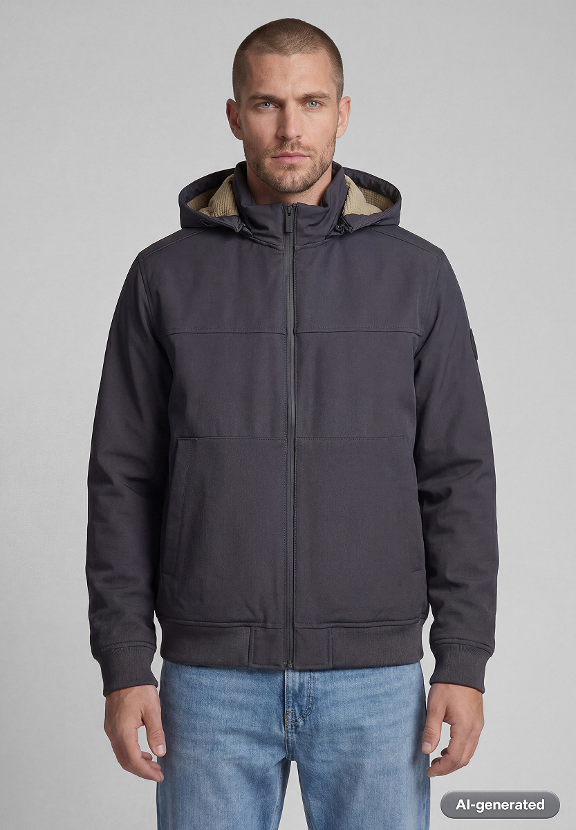 Softshell Jacke mit abnehmbarer  Kapuze