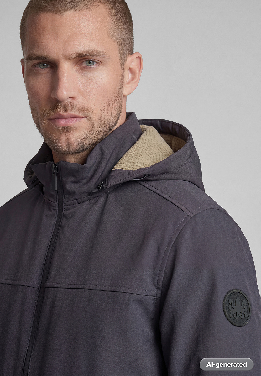 Softshell Jacke mit abnehmbarer  Kapuze