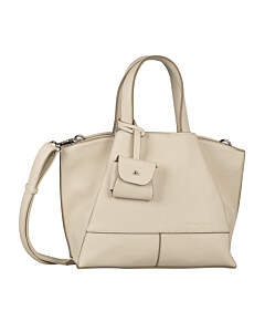 Shopper Adrienn